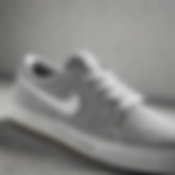 Close-up of the cushioning technology in Nike SB Shane Wolf Grey & White